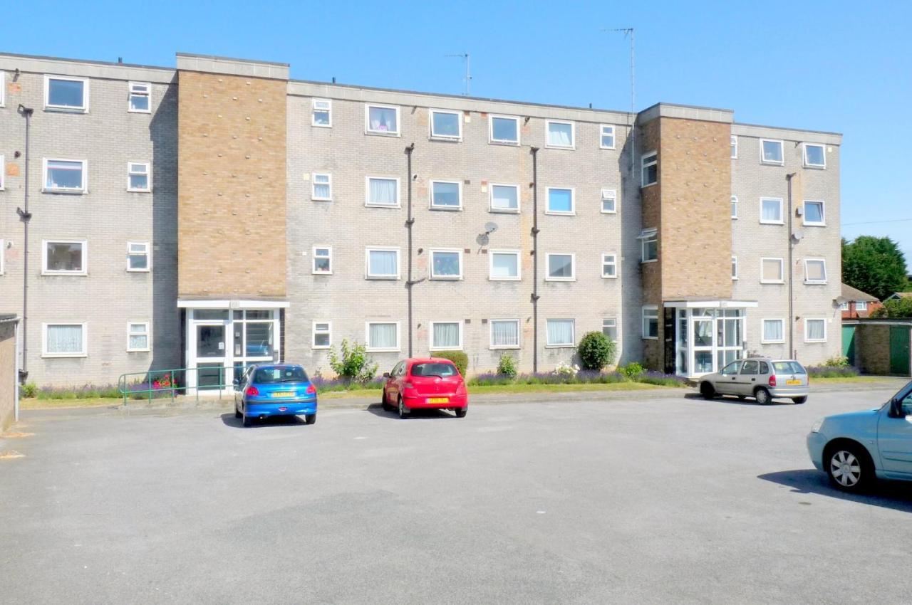 Wentworth Apartment With 2 Bedrooms, Superfast Wi-Fi And Parking Sittingbourne Exterior photo